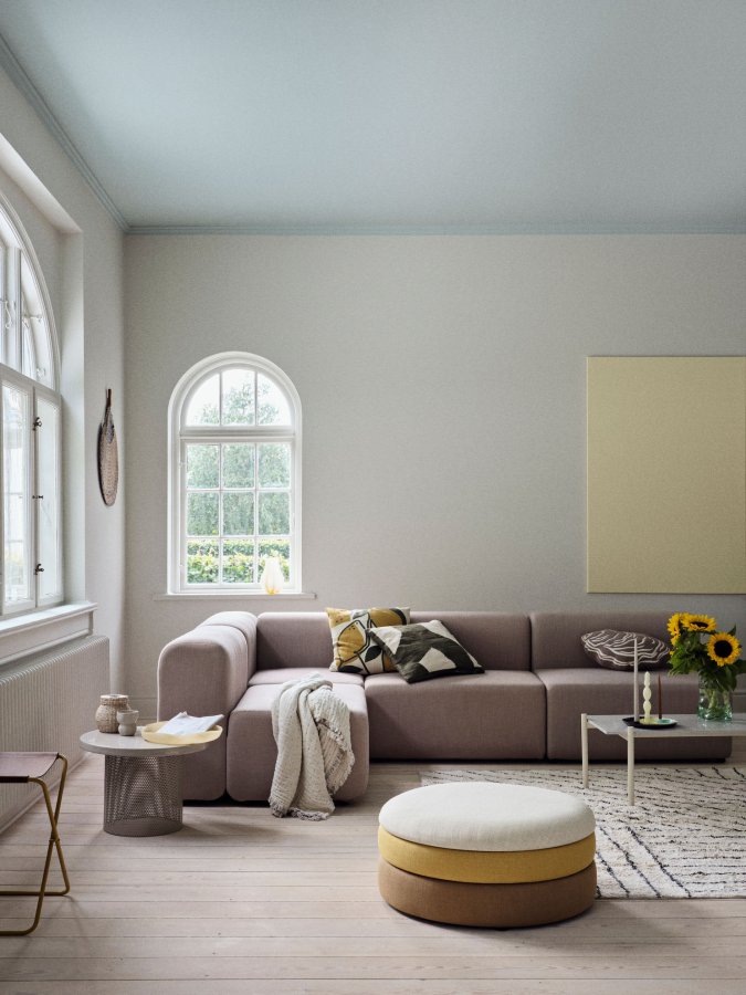 BROSTE COPENHAGEN Tulina sidebord, rund - off white emalje og jern (50)