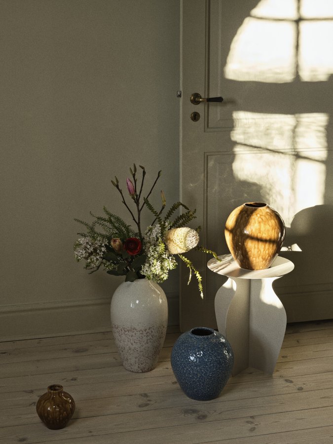 BROSTE COPENHAGEN Urna sidebord, rund - rainy day gr jern (35)