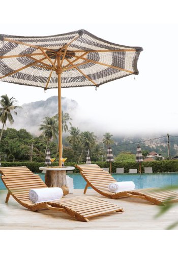 HOUSE NORDIC Arrieta solvogn - natur teaktr (185x56)