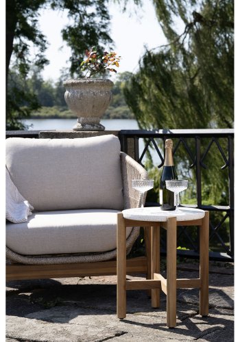 HOUSE NORDIC  Terracina Sidebord - Sidebord, akacie/terrazzo, natur<br>37x46 cm