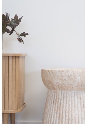 HOUSE NORDIC  Bonn Sidebord - Sidebord, fiberclay med rillet design, natur<br>37x43 cm