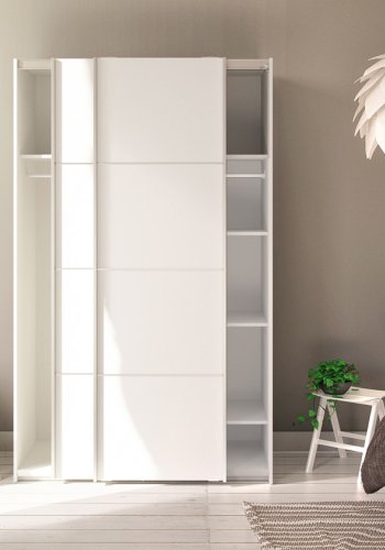 TVILUM Verona Skydedrsskab - hvid tr, 2 smalle skydedre, m. hylder