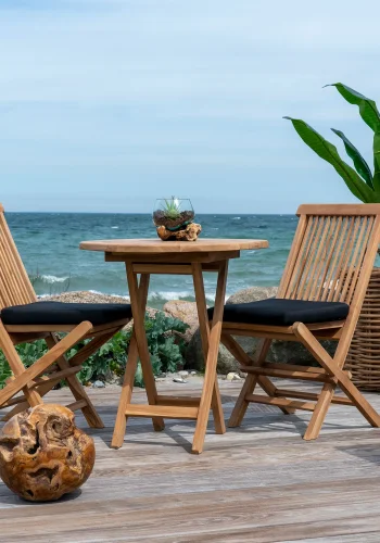 HOUSE NORDIC Oviedo og Toledo havembelst, 1 café havebord og 2 havestole - natur teaktr