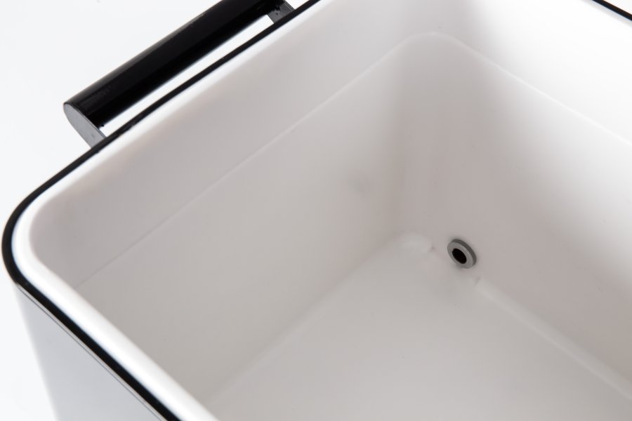 ZUIVER Cooler Be Cool Coolerbox - sort polypropylen