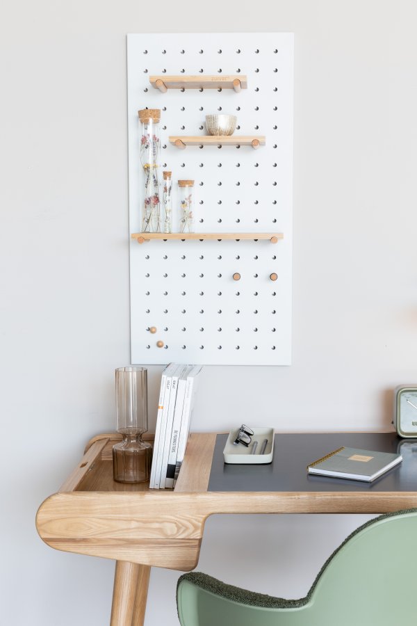 ZUIVER Bundy Pegboard organizer - hvid jern og bambustr