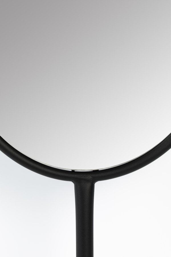ZUIVER Tess gulvspejl, oval - spejlglas og sort stl (165x38,5)