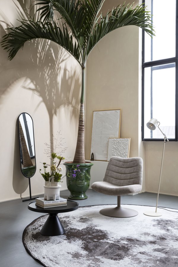 ZUIVER Tess gulvspejl, oval - spejlglas og sort stl (165x38,5)