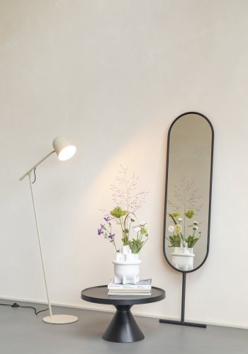 ZUIVER Tess gulvspejl, oval - spejlglas og sort stl (165x38,5)