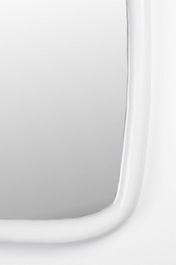 ZUIVER Looks M vgspejl, organisk - spejlglas og offwhite mangotr (73x55)