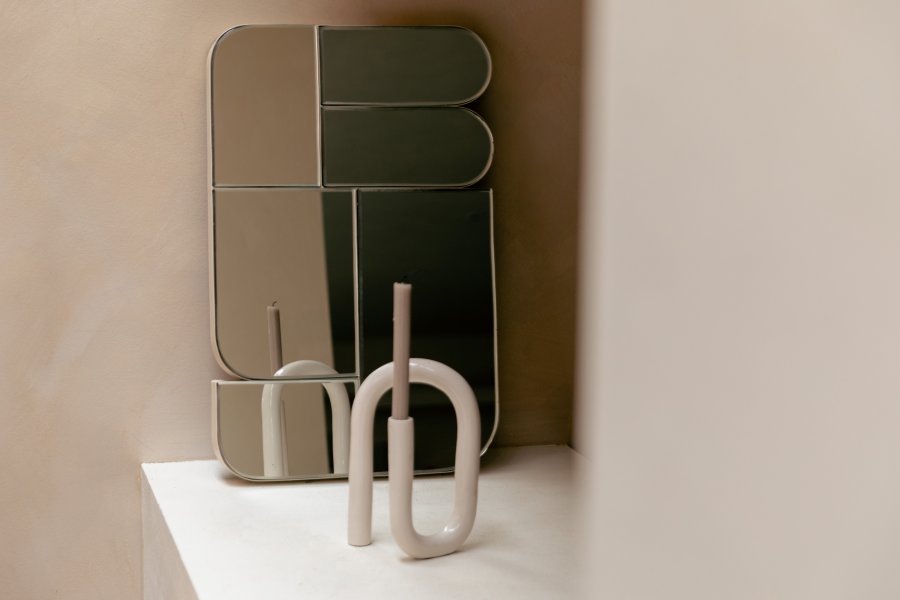 ZUIVER Glamour vgspejl, rektangulr - spejlglas og beige metal (45x70)