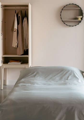 ZUIVER Bubbles vgspejl, rund - spejlglas og mrkebrun jern (50)