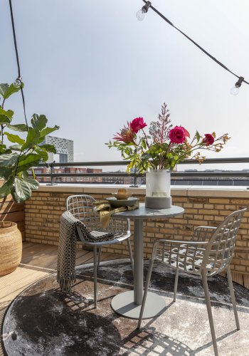 ZUIVER Reina L vase, rund, m. lys, genopladelig - glas og gr beton