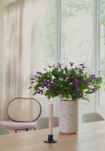 ZUIVER Fajen vase, rund - lyserd terrazzo