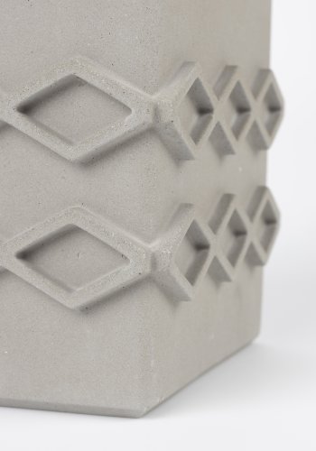 ZUIVER Graphic vase, kvadratisk - gr beton