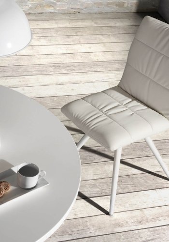 KAVE HOME Nori spisebord - hvid MDF og natur egetr (120)