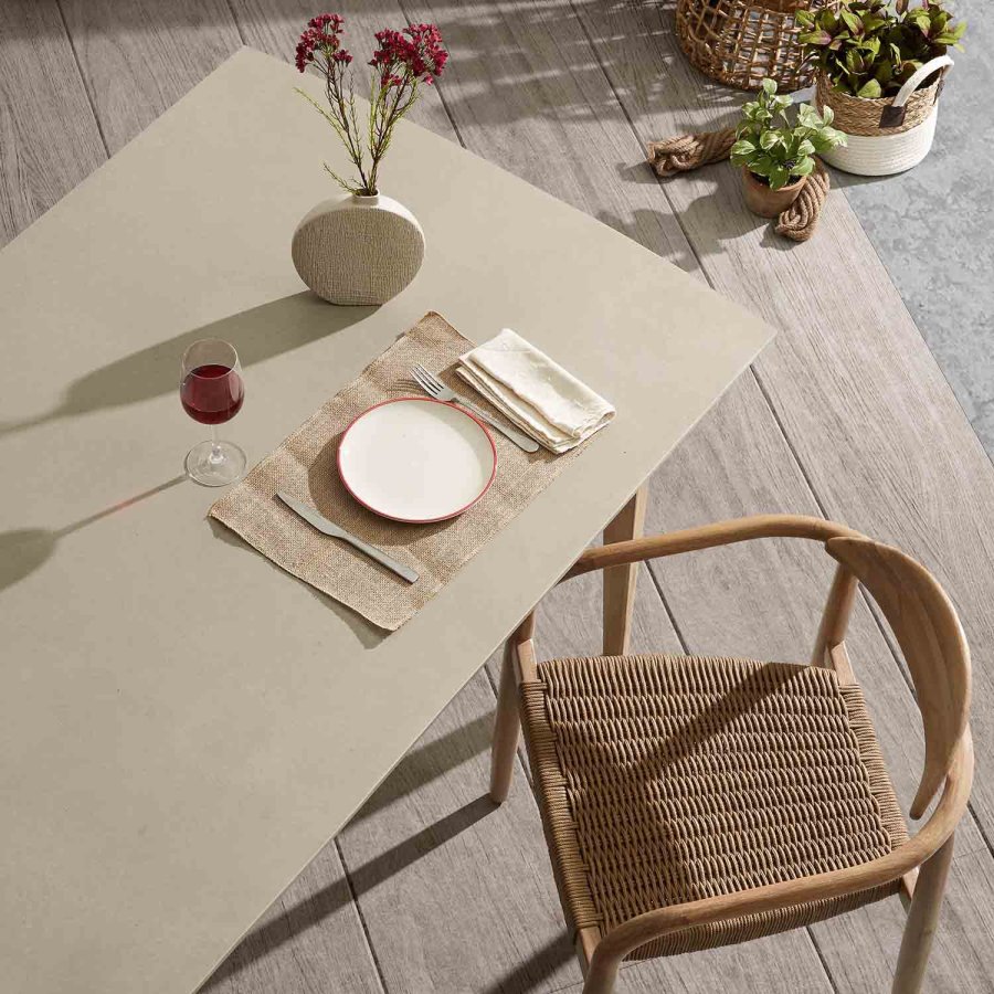KAVE HOME Glynis havestol m. armln - beige reb og natur eukalyptustr