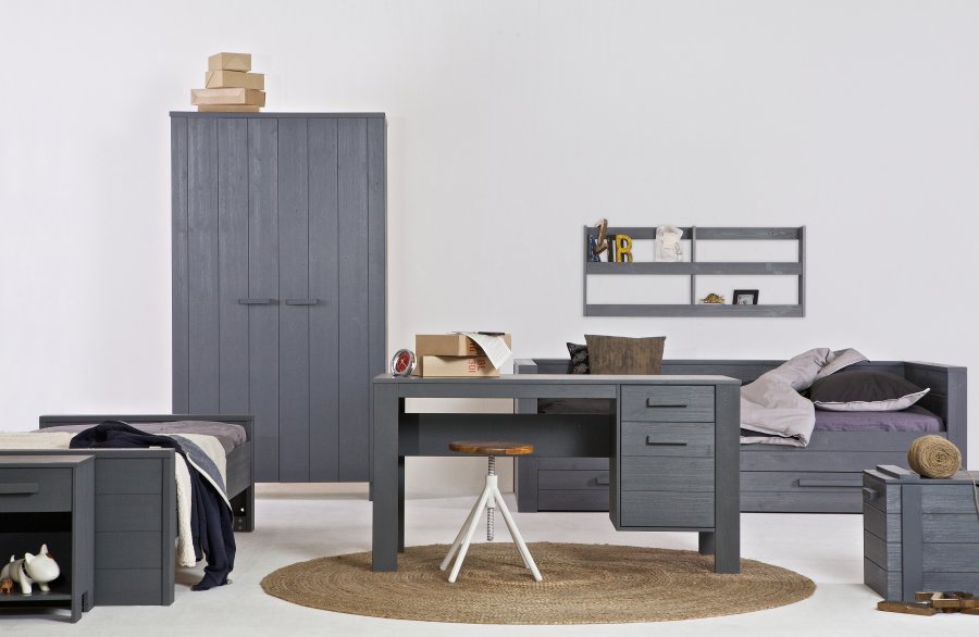 WOOOD Dennis skrivebord, m. 1 lge, 1 hylde og 1 skuffe - stlgr fyrretr (141x59)