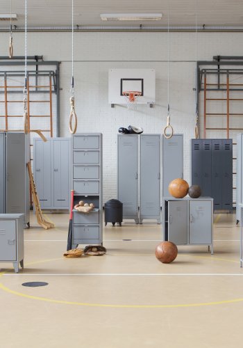 WOOOD Stijn Locker garderobeskab, m. 2 lger og 8 hylder - stlgr fyrretr