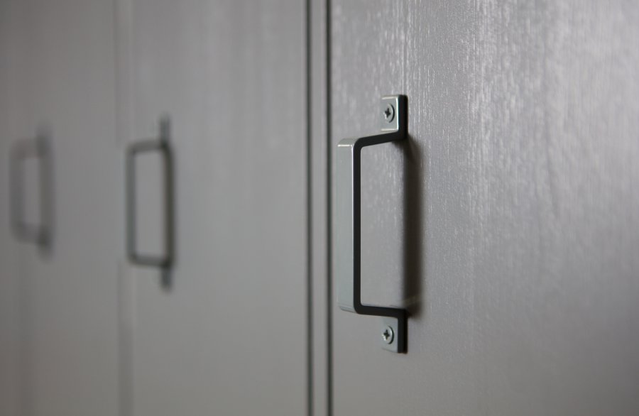 WOOOD Stijn Locker garderobeskab, m. 2 lger og 8 hylder - stlgr fyrretr