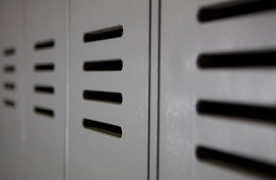 WOOOD Stijn Locker garderobeskab, m. 2 lger og 8 hylder - stlgr fyrretr