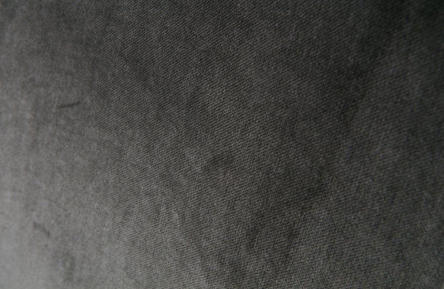 WOOOD Sara skammel, rektangulr - varm grn polyester fljl og sort tr (56x36)