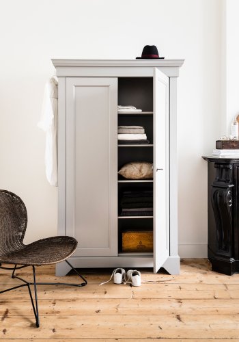 WOOOD Isabel skab, m. 2 lger og 4 hylder - betongr fyrretr og melamin