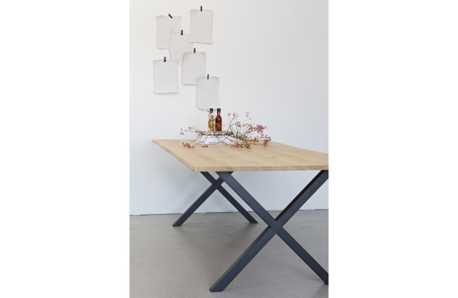WOOOD Tablo X-bordben til spisebord - matsort metal