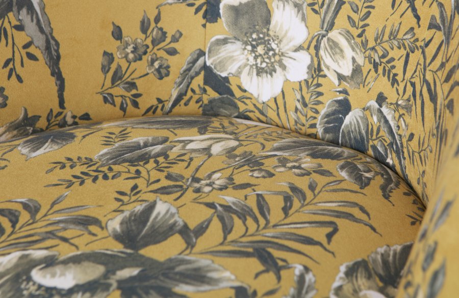 BEPUREHOME Vogue lnestol - sennepsgul fljl polyester m. valmueprint og sort metal