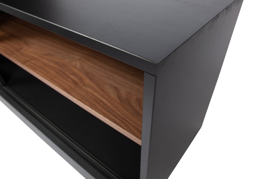 WOOOD EXCLUSIVE James TV-bord, m. 1 skydelge og 2 skuffer - glas, sort fyrretr og valnddeprint