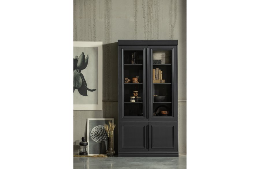 BEPUREHOME Organize vitrineskab, m. 4 lger og 5 hylder - glas og sort fyrretr