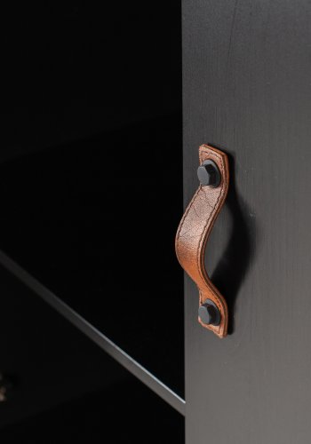 WOOOD Dian garderobeskab, m. 2 lger, 2 skuffer, 3 hylder, 1 bjlestang - sort fyrretr