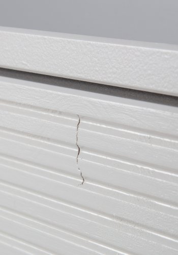 WOOOD Madu TV-bord, m. 4 lger og 2 hylder - skygr fyrretr og metal (160x46)