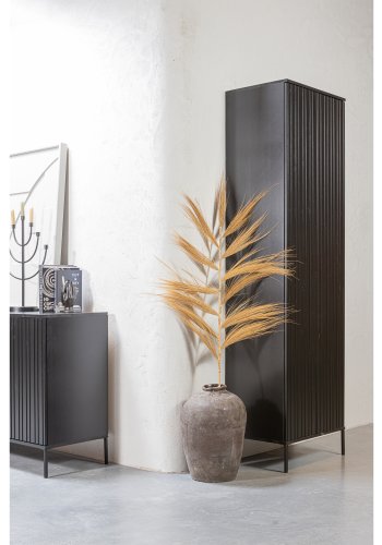 WOOOD EXCLUSIVE New Gravure skab, m. 2 push to open lger og 1 skuffe - sort fyrretr og sort metal