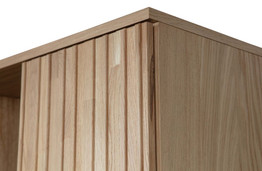 WOOOD EXCLUSIVE New Gravure skab, m. 2 push to open lger og 1 skuffe - natur egefinér og sort metal