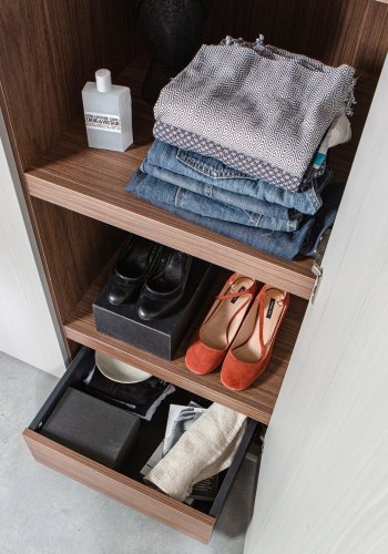 WOOOD Rens garderobeskab, m. 3 lger, 4 hylder, 1 bjlestang, 3 skuffer - stengr/brun valnddefinér