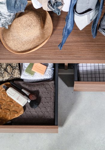 WOOOD Rens garderobeskab, m. 3 lger, 4 hylder, 1 bjlestang, 3 skuffer - stengr/brun valnddefinér