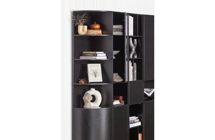 WOOOD EXCLUSIVE Finca skab, bent, m. 1 push to open lge og hylder - sort fyrretr