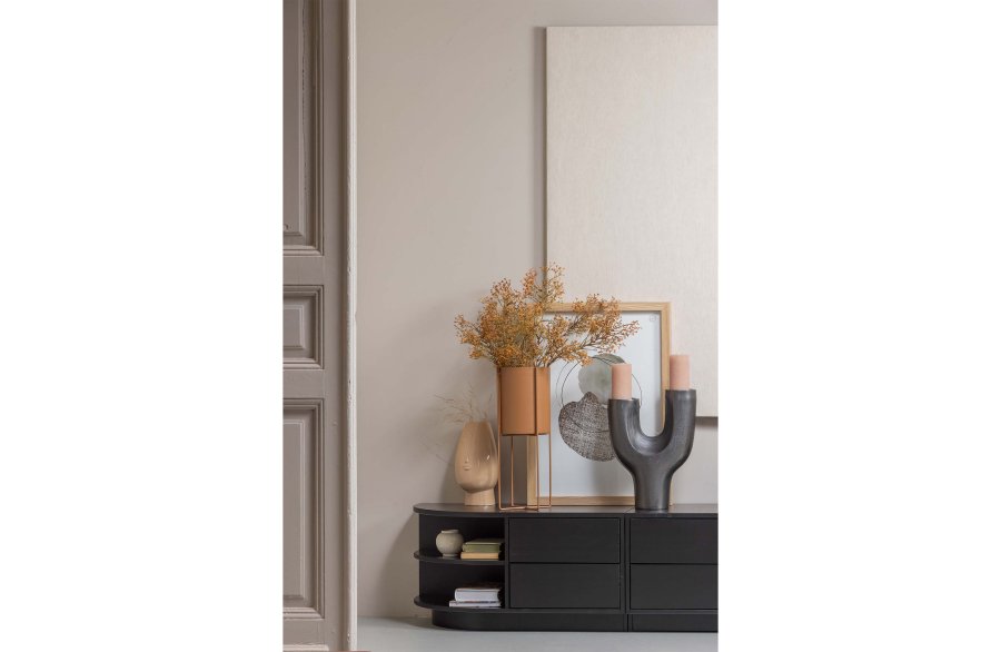 WOOOD EXCLUSIVE Finca TV-skab, rund, venstre, m. 2 push to open skuffer og 1 hylde - sort fyrretr