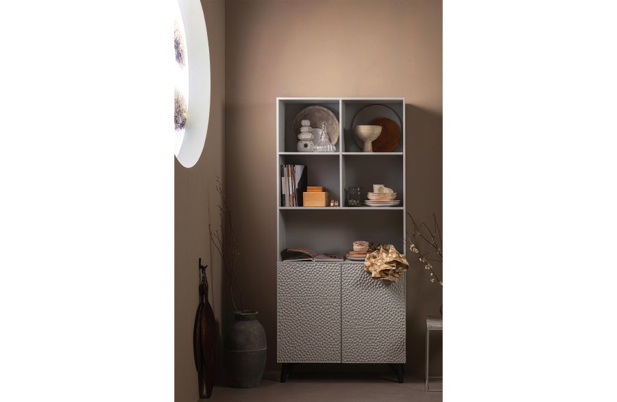 BEPUREHOME Carved reol, m. 2 lger og 6 hylder - tgegr mangotr og fyrretr