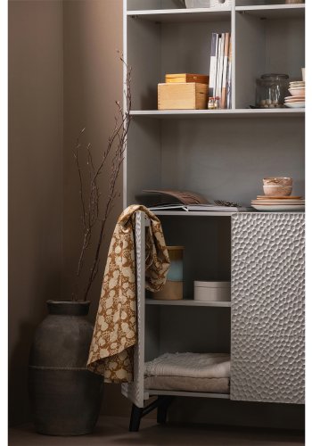 BEPUREHOME Carved reol, m. 2 lger og 6 hylder - tgegr mangotr og fyrretr