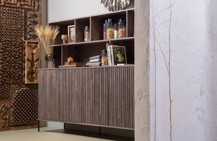 WOOOD EXCLUSIVE New Gravure skab, m. 4 push to open lger og hylder - espresso askefinér/sort metal