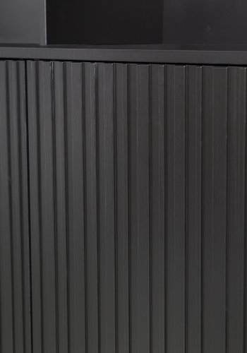 WOOOD EXCLUSIVE New Gravure skab, m. 4 push to open lger og hylder - sort fyrretr og sort metal