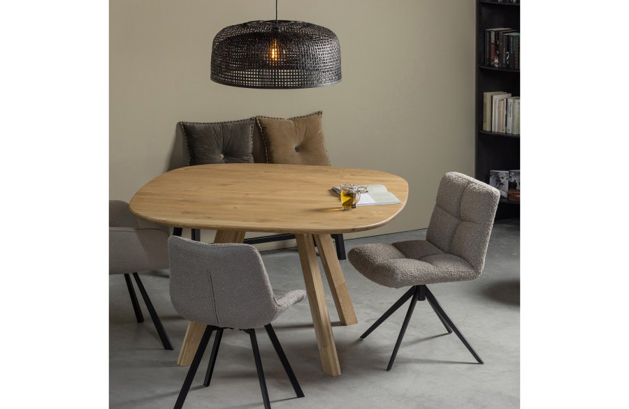 WOOOD EXCLUSIVE Vinny spisebordsstol, drejelig - sand bouclé polyester og sort metal