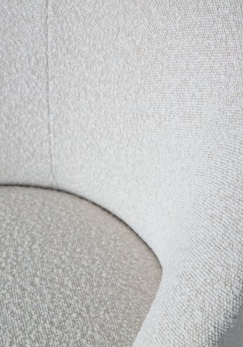 BEPUREHOME Vogue lnestol - natur bouclé polyester stof og sort metal