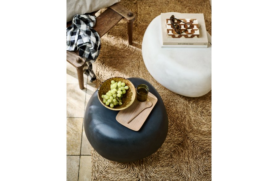 VTWONEN Pebble sofabord til inde og ude, rund - antracitgr fiberler (50)