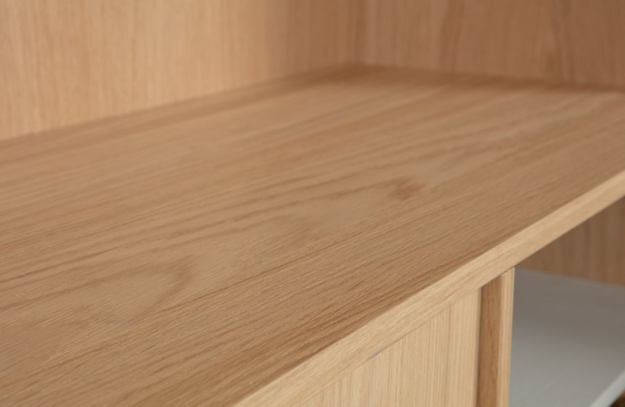 VTWONEN Modulair overskab, m. 2 push to open lger og hylder - natur mat egetrsfinér (110x40)