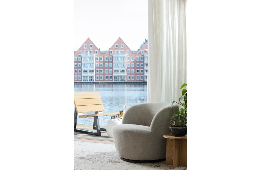 WOOOD EXCLUSIVE Serra drejestol - sand polyester