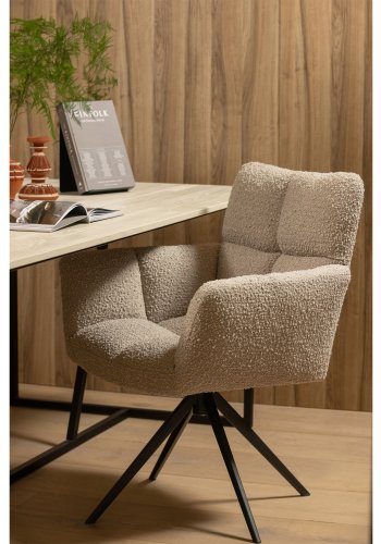 WOOOD EXCLUSIVE Vinny spisebordsstol, m. armln, drejelig - sand bouclé polyester og sort metal