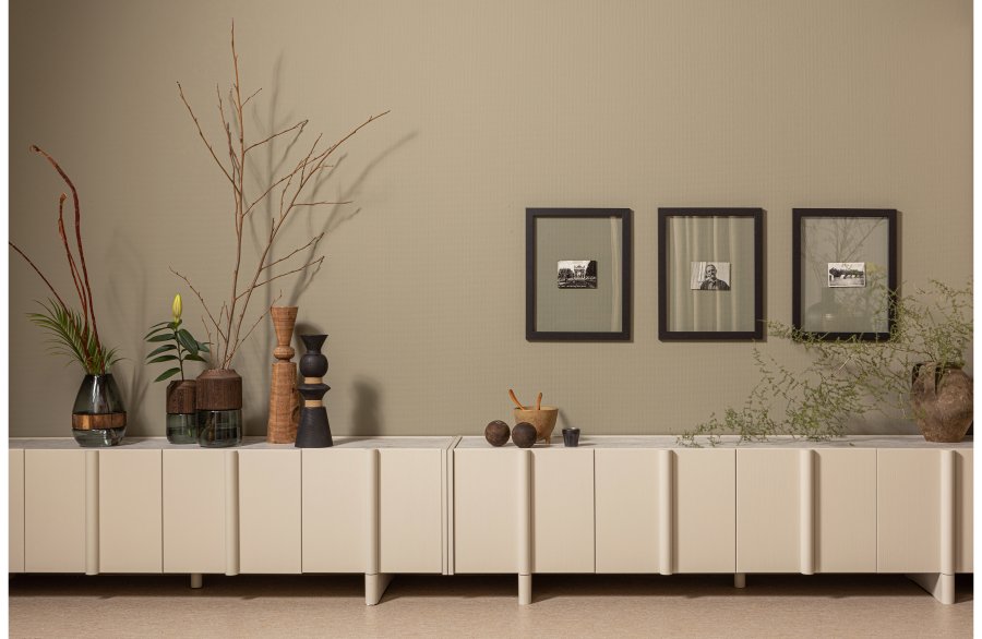 WOOOD EXCLUSIVE Basu TV-bord, m. 3 lger og 2 hylder - dust fyrretr (200x46)