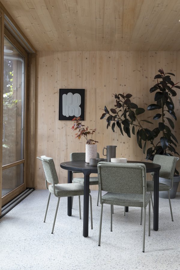 ZUIVER August vgdekoration 3D, rektangulr - hvid gips og sort trramme (64x52)